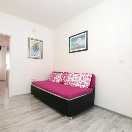 Buki **** Apartman *